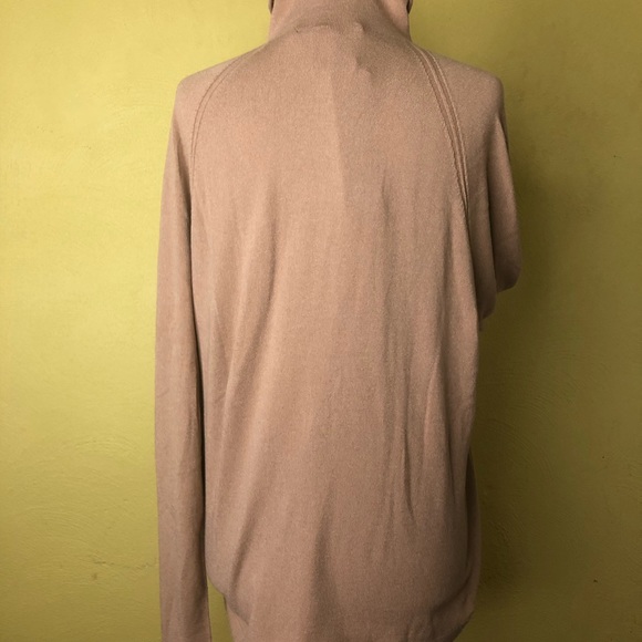 Brand New Ellen Tracey  Woman’s Beige Sweater w/ Turtleneck!! Pristine Condition - Picture 6 of 12